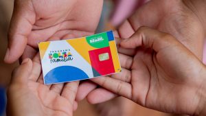 Quem recebe Bolsa Família vai ter benefício EXTRA de R$ 750; entenda