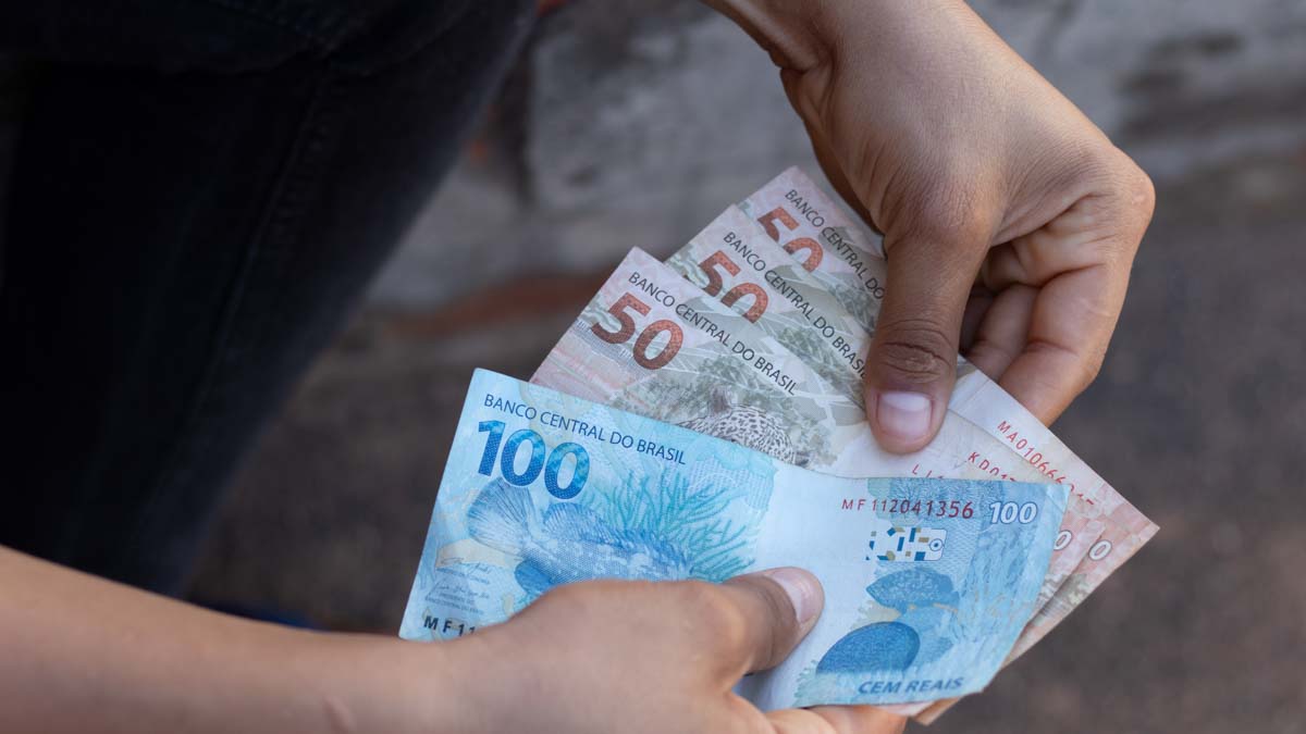Governo libera R$ 5.100 HOJE (2/05) em novo site; confira se você tem direito