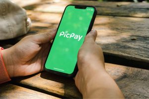 PicPay faz ALERTA GERAL para todos os clientes e avisa: “É golpe!”