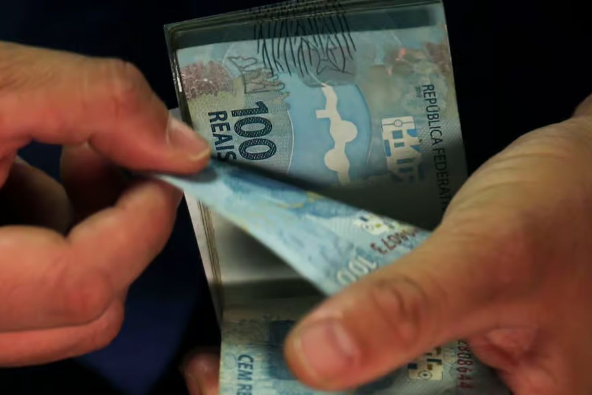 Beneficiários do Bolsa Família podem sacar até mais de R$ 1000; veja se você tem direito