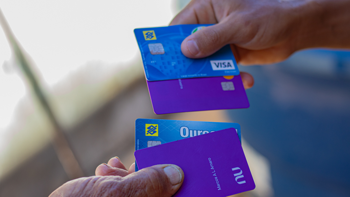 SERASA emite aviso crucial para quem cancelou cartão de crédito com dívidas