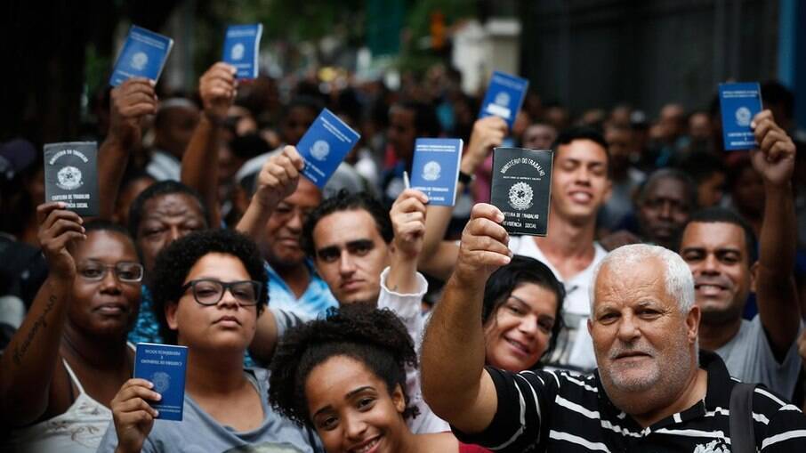 Vagas abertas na Serasa com salários atrativos; inscreva-se já