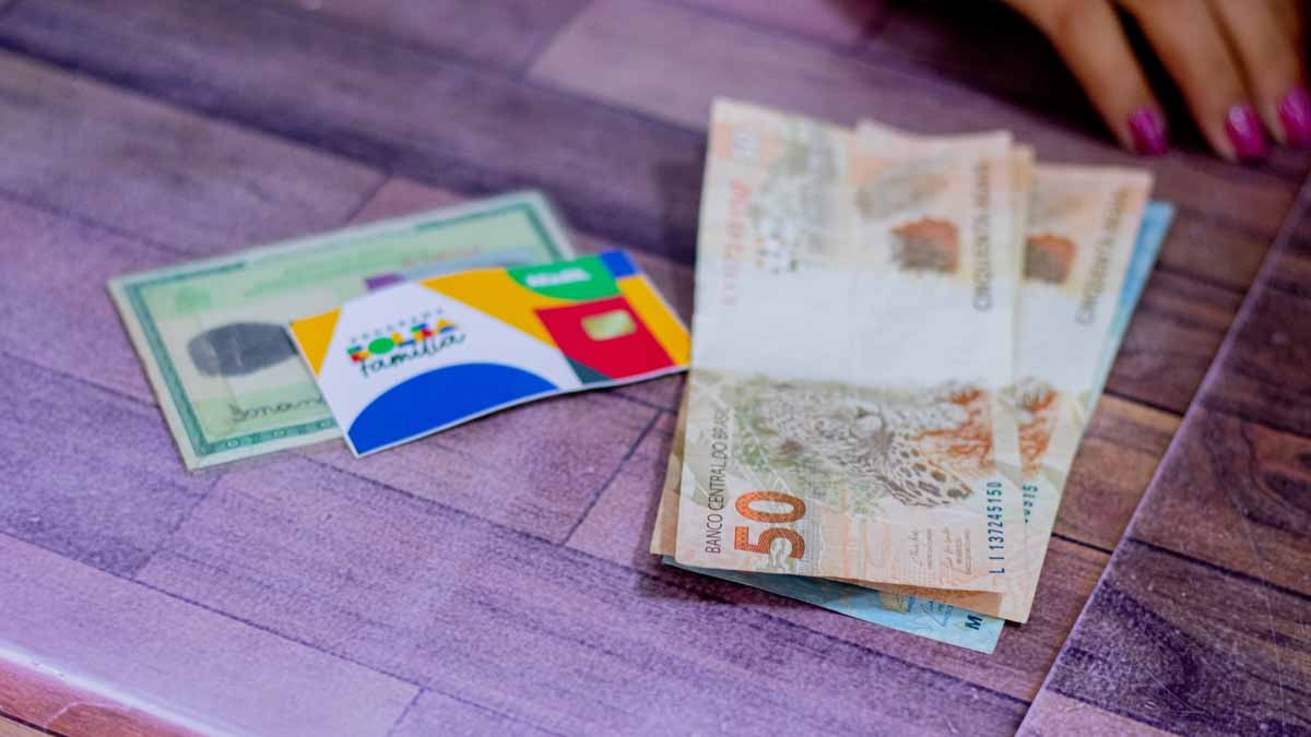 Antecipação do Bolsa Família em outubro para 600 cidades! Consulte agora