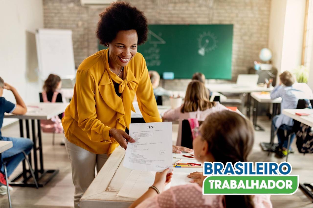 Brasileiros comemoram novo programa Pé-de-Meia anunciado pelo governo