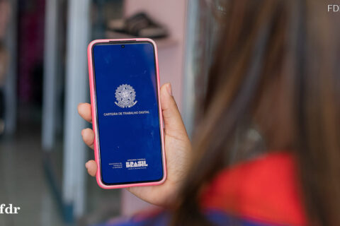Pouca gente sabe, mas tem como procurar emprego através do app da carteira de trabalho