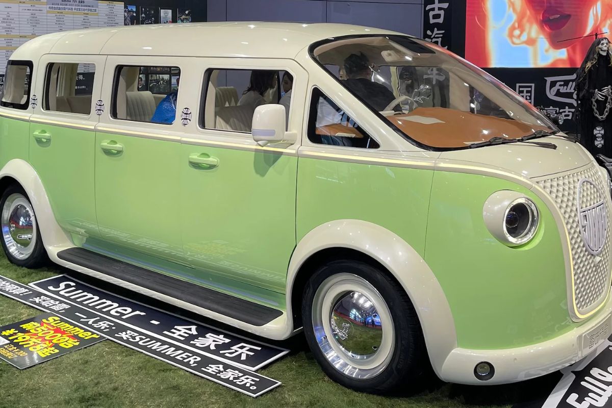 Kombi de oito portas verde