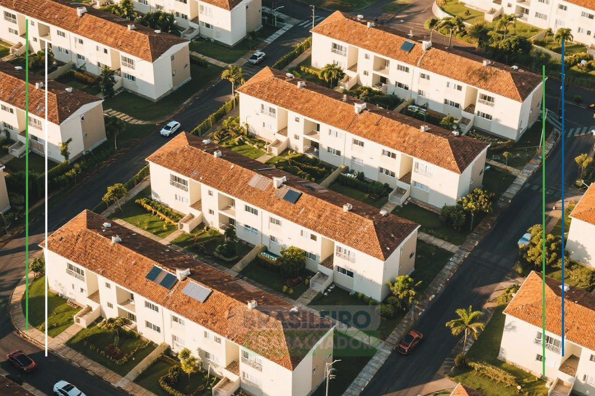 Uma imagem de cima de um conjunto de Minha Casa, Minha Vida