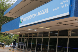 Quais doenças dispensam carência no INSS? Veja por que o benefício não é automático