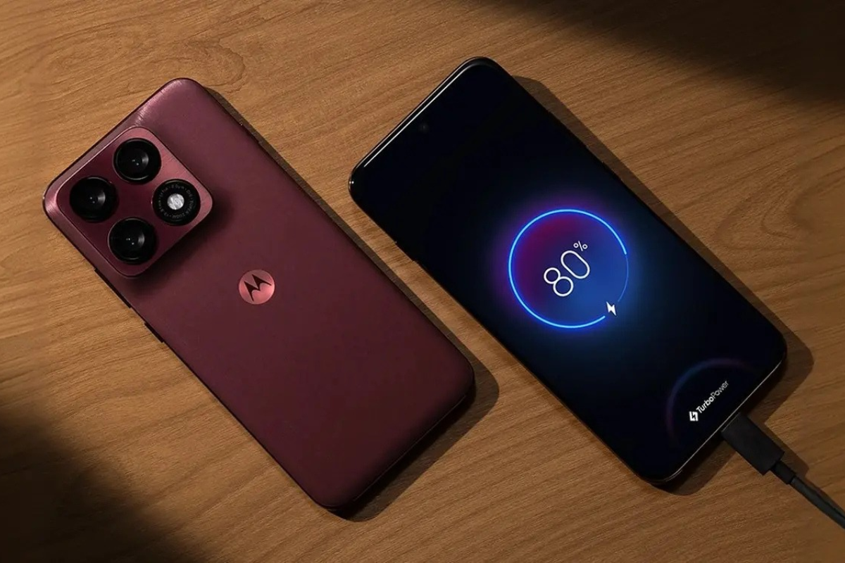 Motorola Edge 70 Pro em duas cores